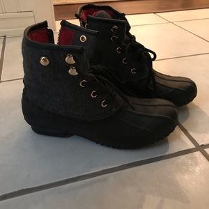 Tommy Hilfiger duck boots
